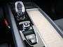 Volvo XC60 T6 AWD Ultra Dark | Luchtvering | Trekhaak | Panoramadak |