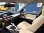 BMW 3-Serie Touring 325i High Executive / ZEER NETTE AUTO / NAP / PANORAMADAK