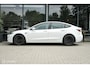 Tesla Model 3 Premium Long Range AWD 78 kWh | Premium Interieur | 96% SOH | Full Self Driving comp. 4 | Stoelkoeling en verwarming | 360 camera | Stuurwielverw.
