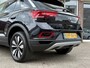 Volkswagen T-Roc 1.0 TSI Life Edition 116 PK I Rijklaar I Stoelverwarming I Getint glas I Adapt. Cruise I Half leer