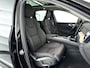 Volvo XC60 T6 Plug-in hybrid AWD Ultra Dark | Panoramadak | 360° camera | Luchtvering | Harman Kardon | Head-up display | Stoel- en Stuurverwarming | Trekhaak