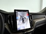 Volvo XC60 T6 Plug-in hybrid AWD Ultra Dark | Panoramadak | 360° camera | Luchtvering | Harman Kardon | Head-up display | Stoel- en Stuurverwarming | Trekhaak