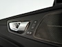 Volvo XC60 T6 Plug-in hybrid AWD Ultra Dark | Panoramadak | 360° camera | Luchtvering | Harman Kardon | Head-up display | Stoel- en Stuurverwarming | Trekhaak