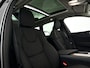 Volvo XC60 T6 Plug-in hybrid AWD Ultra Dark | Panoramadak | 360° camera | Luchtvering | Harman Kardon | Head-up display | Stoel- en Stuurverwarming | Trekhaak