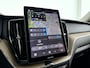 Volvo XC60 T6 Plug-in hybrid AWD Ultra Dark | Panoramadak | 360° camera | Luchtvering | Harman Kardon | Head-up display | Stoel- en Stuurverwarming | Trekhaak