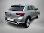 Volkswagen T-Roc 1.0 TSI Style · Panoramadak · Camera + Parkeersensoren · Trekhaak · Garantie t/m 25-08-2026 of 100000km.