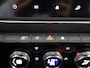 Renault Captur 1.3 TCe 140 PK INTENS 1e EIG GARANTIE 5-2032! NAVIGATIE . PARKEERSENSOREN VOOR & ACHTER .