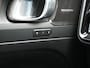 Volvo XC40 T5 Plus Dark PHEV 262pk Dealer O.H. | Adaptive Cruise | 360 Camera | Harman / Kardon | Lederen Sportstoelen Memory & Verwarmd | Keyless | Blis | Stuur Verwarmd | Apple Carplay | Navigatie | DAB | 19"L.M | Plug In Hybrid |