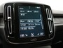 Volvo XC40 T5 Plus Dark PHEV 262pk Dealer O.H. | Adaptive Cruise | 360 Camera | Harman / Kardon | Lederen Sportstoelen Memory & Verwarmd | Keyless | Blis | Stuur Verwarmd | Apple Carplay | Navigatie | DAB | 19"L.M | Plug In Hybrid |