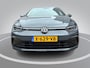 Volkswagen Golf 1.5 eTSI 130pk DSG R-Line · Apple/Android Car Play · P-Sensoren · Navigatie · Sfeerverlichting · 17 Inch · Garantie t/m 12-02-2028 of 100.000km