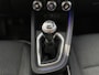 Renault Clio 1.0 TCe Bi-Fuel Intens | LPG G3 | Navi | H-Leder | Clima | Key-Less | 16" Velgen | PDC | Cruise | LED | 2e Eigenaar |