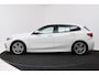 BMW 1-Serie 118i High Executive (TREKHAAK, CAMERA, SFEERVERLICHTING, DEALER ONDERHOUDEN)