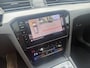 Volkswagen Passat Variant 1.4 TSI PHEV GTE | 2021 | Panoramadak | Trekhaak | Head-up Display | Dealer Onderhouden
