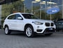 BMW X1 xDrive20i High Executive | Camera | Carplay | Leer | Parkeer Assistent | Driving Assistant Plus -Cruise control adaptief met stop&go, file assistent-grootlichtassistent-rijstrooksensor-