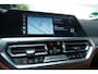 BMW 3-Serie Touring 318i High Executive / Trekhaak / Pano / M-pakket