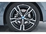 BMW 3-Serie Touring 318i High Executive / Trekhaak / Pano / M-pakket