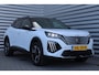 Peugeot 2008 1.2 HYBRID 136PK GT PACK AUTOMAAT / NAVI / LEDER / CLIMA / LED / PDC / 17" LMV / KEYLESS / 360° CAMERA / ADAPT. CRUISECONTROL / 1E EIGENAAR / NIEUWSTAAT !!
