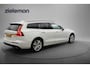 Volvo V60 2.0 B3 Momentum Business Automaat - Carplay, Camera, Digital Cockpit
