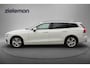 Volvo V60 2.0 B3 Momentum Business Automaat - Carplay, Camera, Digital Cockpit