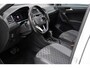 Volkswagen Tiguan 1.5 TSI 150pk R-Line | Carplay | Sfeerverlichting | Blind-Spot | Zwart optiek | Adaptive cruise