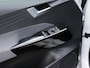 Volkswagen ID.3 Life 58 kWh | Stoel & stuurverwarming | Warmtepomp | Parkeersensoren voor & achter | Apple carplay / Android auto | DAB ontvanger |