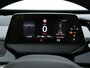 Volkswagen ID.3 Life 58 kWh | Stoel & stuurverwarming | Warmtepomp | Parkeersensoren voor & achter | Apple carplay / Android auto | DAB ontvanger |