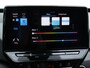 Volkswagen ID.3 Life 58 kWh | Stoel & stuurverwarming | Warmtepomp | Parkeersensoren voor & achter | Apple carplay / Android auto | DAB ontvanger |