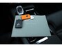Volvo V90 T8 Automaat Plug-in hybrid AWD Ultra Dark | Premium Audio by Bowers en Wilkins| Luchtvering | Voorstoelen met massage functie| Interieur Voorverwarming| Gelaagde Zijruiten| Semi electrische Trekhaak| 20 Inch Lichtmetalen velgen.