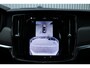 Volvo V90 T8 Automaat Plug-in hybrid AWD Ultra Dark | Premium Audio by Bowers en Wilkins| Luchtvering | Voorstoelen met massage functie| Interieur Voorverwarming| Gelaagde Zijruiten| Semi electrische Trekhaak| 20 Inch Lichtmetalen velgen.