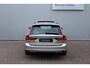 Volvo V90 T8 Automaat Plug-in hybrid AWD Ultra Dark | Premium Audio by Bowers en Wilkins| Luchtvering | Voorstoelen met massage functie| Interieur Voorverwarming| Gelaagde Zijruiten| Semi electrische Trekhaak| 20 Inch Lichtmetalen velgen.