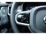 Volvo V90 T8 Automaat Plug-in hybrid AWD Ultra Dark | Premium Audio by Bowers en Wilkins| Luchtvering | Voorstoelen met massage functie| Interieur Voorverwarming| Gelaagde Zijruiten| Semi electrische Trekhaak| 20 Inch Lichtmetalen velgen.