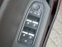 Renault Captur 1.0 TCe 100 Intens, Trekhaak / Carplay + Android Auto / Camera + Sensoren / Climate Control / 17'' LMV