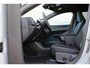 Volvo EX30 Single Motor Extended Range Plus | Elektrisch verstelbare voorstoelen | Stuurwiel & voorstoelen verwarmbaar | Adaptive Cruise Control & Pilot Assist | Rijstrookdetectie met correctie | Keyless entry & start | Warmtepomp | Google Services | Apple Carplay & Android Auto | Smartphone Entry | Vehicle-to-load | Parkeersensoren voor en achter | Achteruitrijcamera |