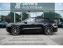 Porsche Cayenne 3.0 E-Hybrid | SportDesign Pakket | Black Edition | Adaptieve Luchtvering PASM | 22-inch RS Spyder  | Sport Chrono Pakket | Panoramadak | Bijrijdersdisplay | Bose Surround Sound System | Adaptive Cruise Controle | Soft-Close portieren | 360° Surround View | 21 inch RS Spyder Design velgen |