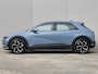 Hyundai Ioniq 5 Connect 77.4 kWh / SOH 100% / Fabrieksgarantie tot 11-2028 / Warmtepomp / All season banden / CCS snelladen / WLTP bereik 507 km bereik stad 701 km / Trekgewicht 1600 kg / Stuur- & Stoelverwarming / Achteruitrijcamera / Adaptief cruise control /