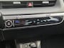 Hyundai Ioniq 5 Connect 77.4 kWh / SOH 100% / Fabrieksgarantie tot 11-2028 / Warmtepomp / All season banden / CCS snelladen / WLTP bereik 507 km bereik stad 701 km / Trekgewicht 1600 kg / Stuur- & Stoelverwarming / Achteruitrijcamera / Adaptief cruise control /
