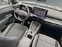 Volkswagen T-Roc 1.5 eTSI 150pk DSG R-Line First Edition | Trekhaak, wegklapbaar | Elektrische achterklep | Black Style