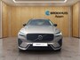 Volvo XC60 2.0 T6 Plug-in hybrid AWD Plus Dark | BLIS | Stoel + Stuur verwarming| Harman kardon | Trekhaak | Keyless entry / start | Camera |