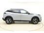 Peugeot 2008 1.2 Hybrid 136 Allure | Achteruitrijcamera | Cruise control | keyless entry | Navigatie | Extra getint |