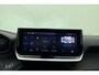 Peugeot 2008 1.2 Hybrid 136 Allure | Achteruitrijcamera | Cruise control | keyless entry | Navigatie | Extra getint |
