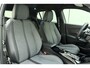Peugeot 2008 1.2 Hybrid 136 Allure | Achteruitrijcamera | Cruise control | keyless entry | Navigatie | Extra getint |