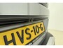 Peugeot 2008 1.2 Hybrid 136 Allure | Achteruitrijcamera | Cruise control | keyless entry | Navigatie | Extra getint |
