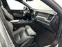 Volvo XC60 B5 264PK R-Design| Pano| Camera| Stoelverwarming| Trekhaak
