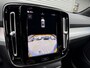 Volvo XC40 2.0 B4 Plus Dark | Trekhaak | Stoelverwarming | Memory | Harman/Kardon |