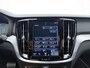 Volvo S60 T6 AWD Twin Engine R-Design | Sportstoelen | Trekhaak | Hemel donker | Camera achter | Stoelverwarming | Memory |