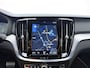 Volvo S60 T6 AWD Twin Engine R-Design | Sportstoelen | Trekhaak | Hemel donker | Camera achter | Stoelverwarming | Memory |