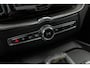 Volvo XC60 2.0 T6 Plug-in hybrid AWD Inscription | Long Range | Adaptieve Cruise Control | Panoramadak | Trekhaak | Lederen Bekleding | Stoel-/Stuuverwarming | Standkachel | Parkeercamera | Getint Glas | Elek. Achterklep