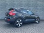 Volvo XC40 Recharge Plus 70 kWh | Google | Adaptieve Cruise Control | Stoel-/Stuurverwarming | Uitschuifbare Beensteunen | Dodehoek Detectie | Parkeercamera | Warmtepomp | Elek. Achterklep | All Season Banden