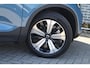 Volvo XC40 Recharge Core 70 kWh | Warmtepomp | Achteruitrijcamera | Parkeersensoren | Stoelverwarming | Navigatie | Apple Carplay | Android Auto | Cruise Control | Privacy Glas | Uitschuifbare Beensteunen