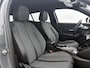 Peugeot e-2008 SUV EV Allure Avantage 54 kWh 156pk | 406km WLTP Actieradius | Navigatie | Rondomzichtcamera | Climate Control | Adaptieve Cruise Control | Parkeersensoren v+a | Dodehoeksensor | Keyless | Draadloze Apple Carplay / Android Auto + telefoonlader | Digitaal instrumentenpaneel | Armsteun | Elektrisch inklapbare spiegels | DAB+ radio | Led koplampen | Donker getint glas | 17" lichtmetalen velgen |